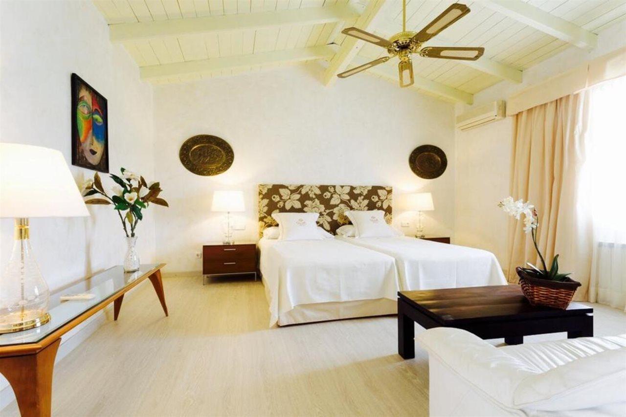 Hotel Rural Cas Pla (Adults Only) Sant Miquel De Balansat Exterior photo